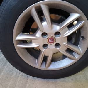 Al felge s gumama 15"