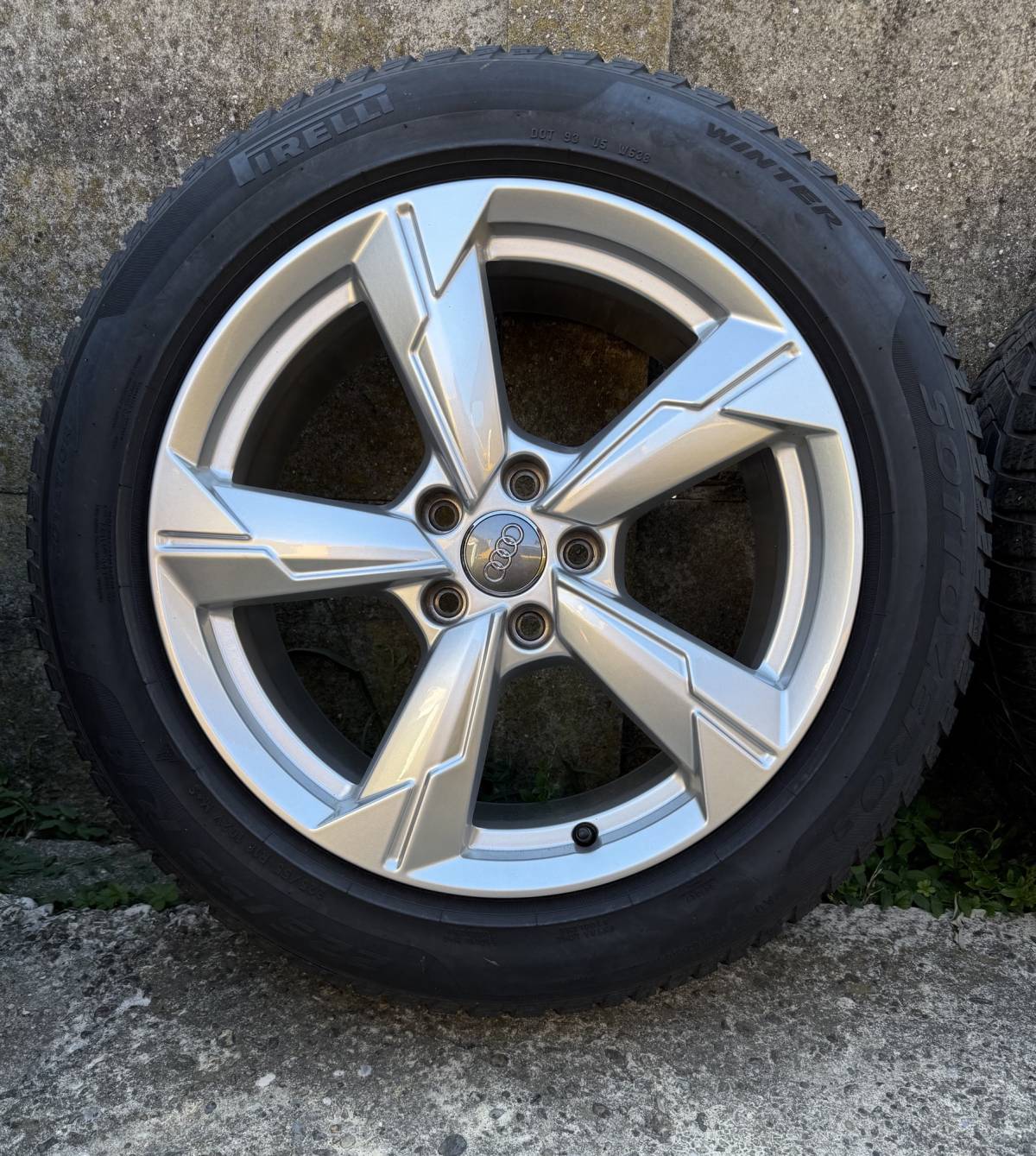 AUDI SET  5X112 18" GUME PIRELLI  225/55R18 / 4 KOMADA