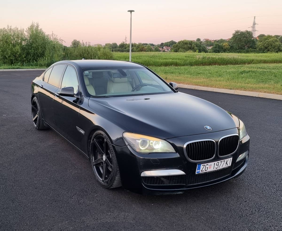 BMW serija 7 730d Individual, Automatik, Alu 20", Veliki servis