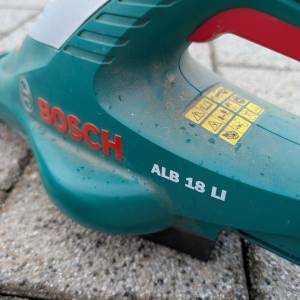 Bosch ALB 18 LI akumulatorski puhač lišća, punjač i dvije baterije
