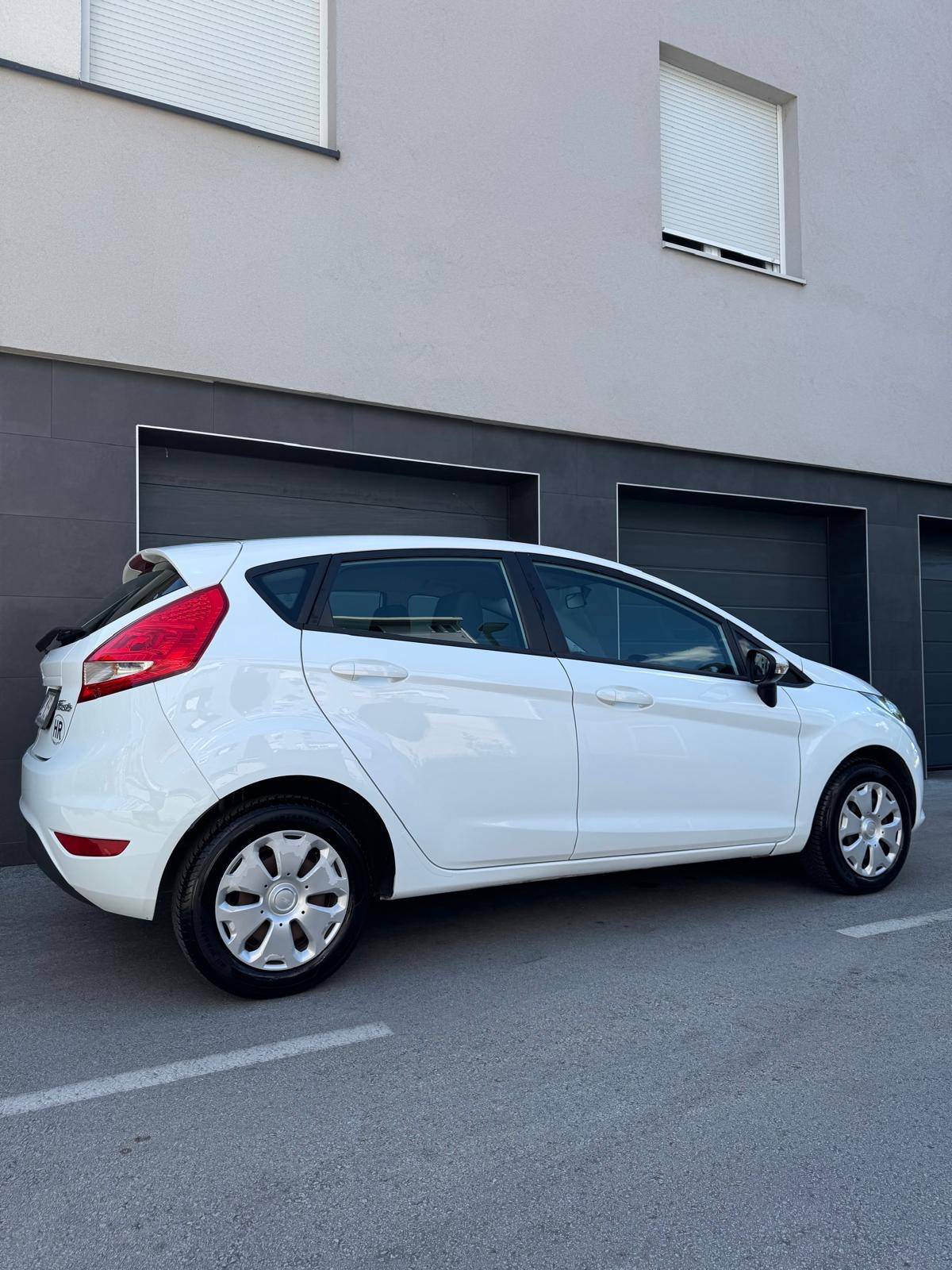 FORD FIESTA 1.4TDCI //137tkm//prvi vlasnik//HR auto//klima//odliičan//