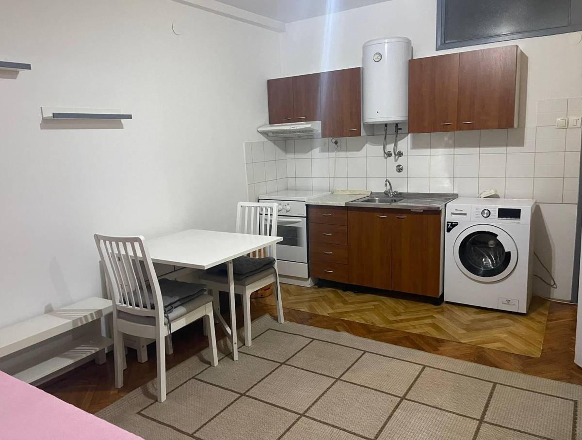 Garsonjera u Vukovarskoj