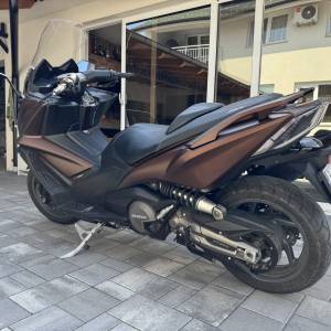 Kymco AK 550