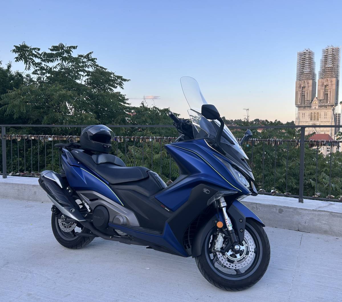 Kymco AK 550