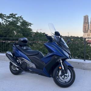 Kymco AK 550