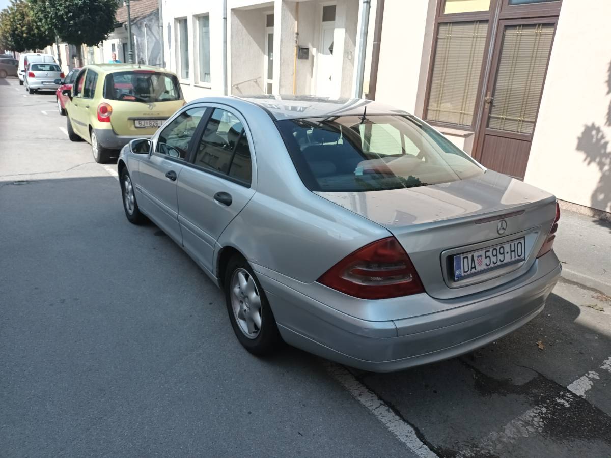 Mercedes 220 cdi