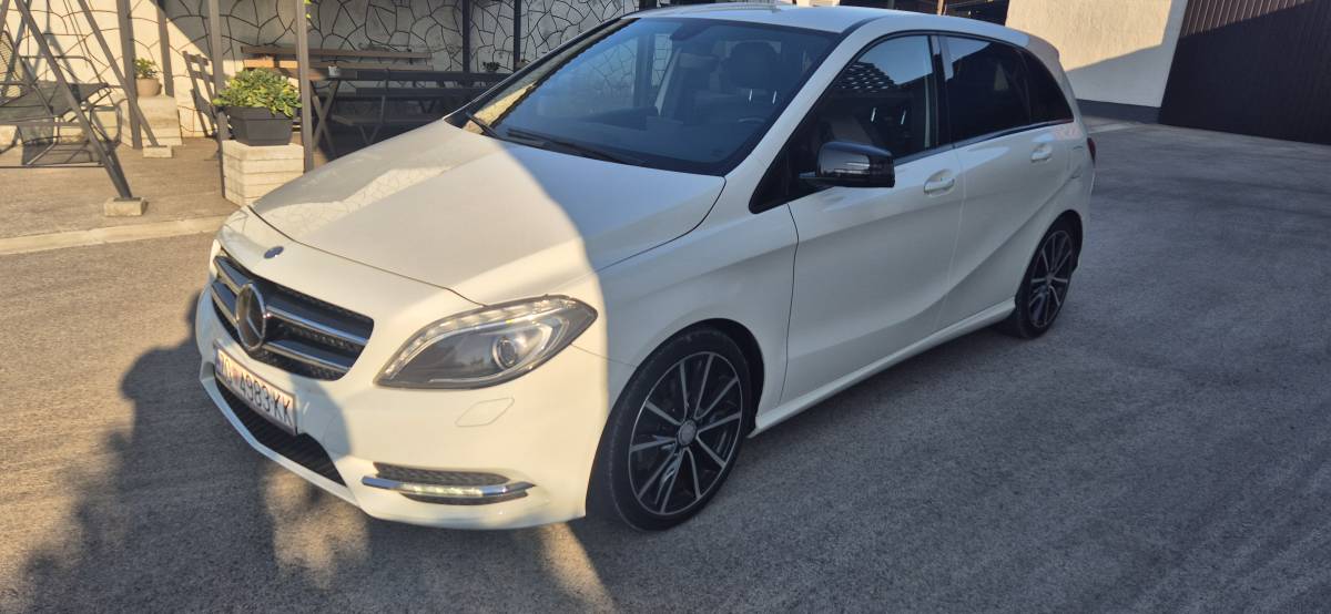Mercedes-Benz B-klasa 200 CDI- AMG line