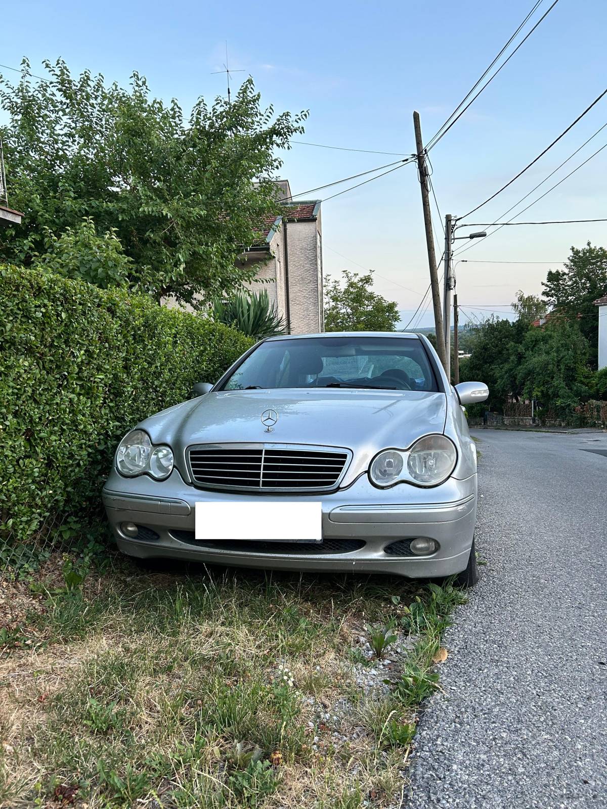 MERCEDES C200 KOMPRESOR - benzin + LPG - REGISTRIRAN