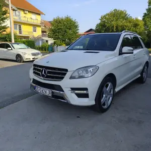 Mercedes ML 250 cdi AMG, 2013 god., super stanje