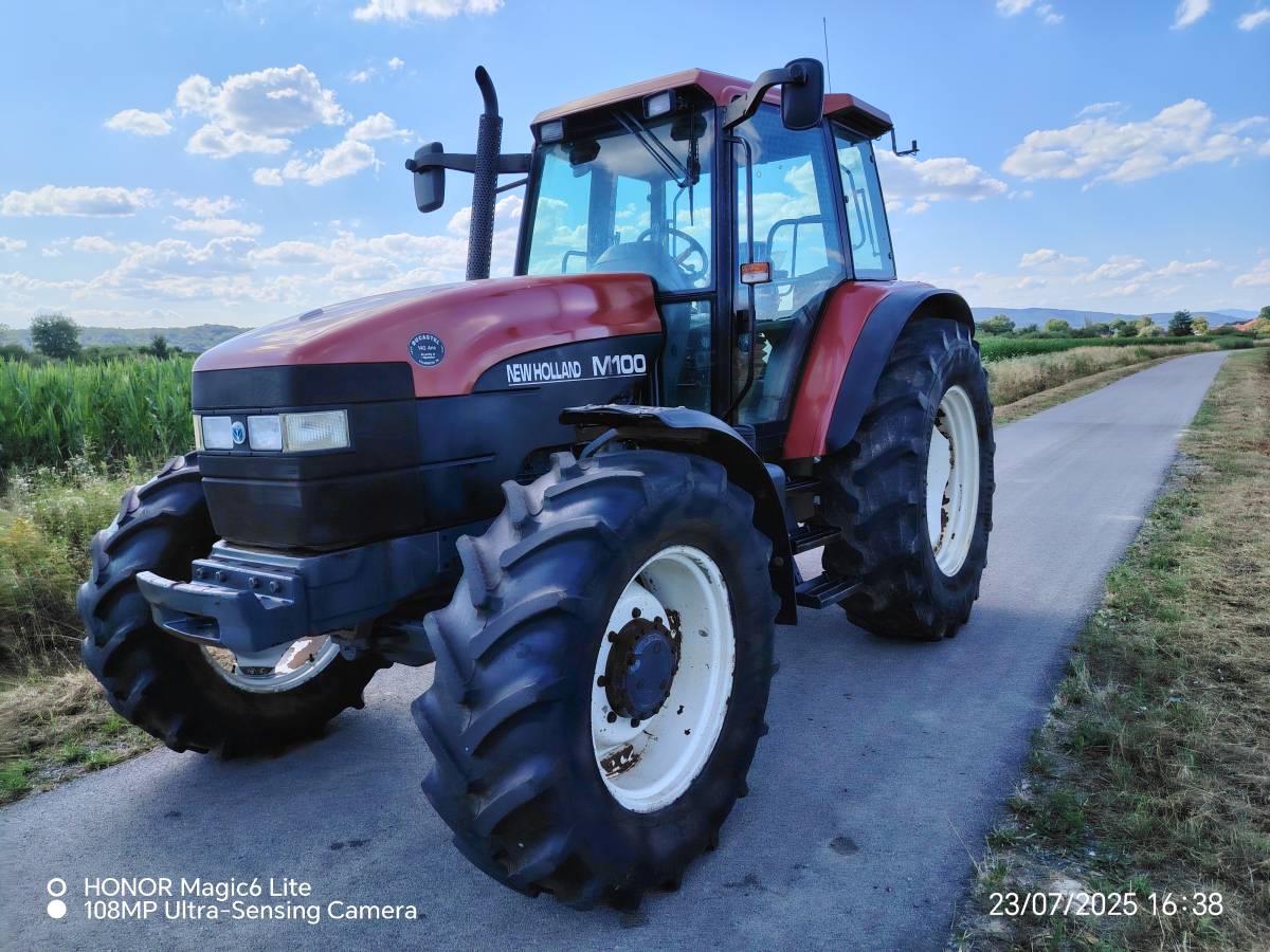 New holland m 100