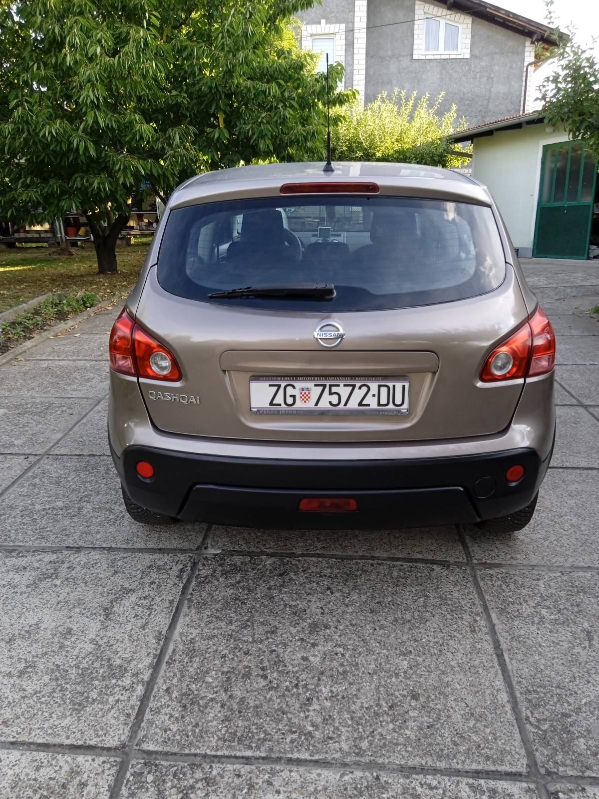 NISAN QASHQAI 1,6 benzinac