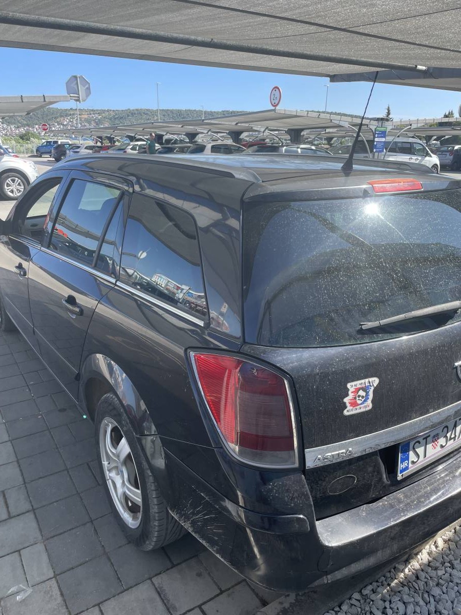 Opel Astra 1.7CDTI karavan hitno! Nije fixno!