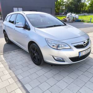 Opel Astra J 1.7 CDTI Sport Tourer 2011g.