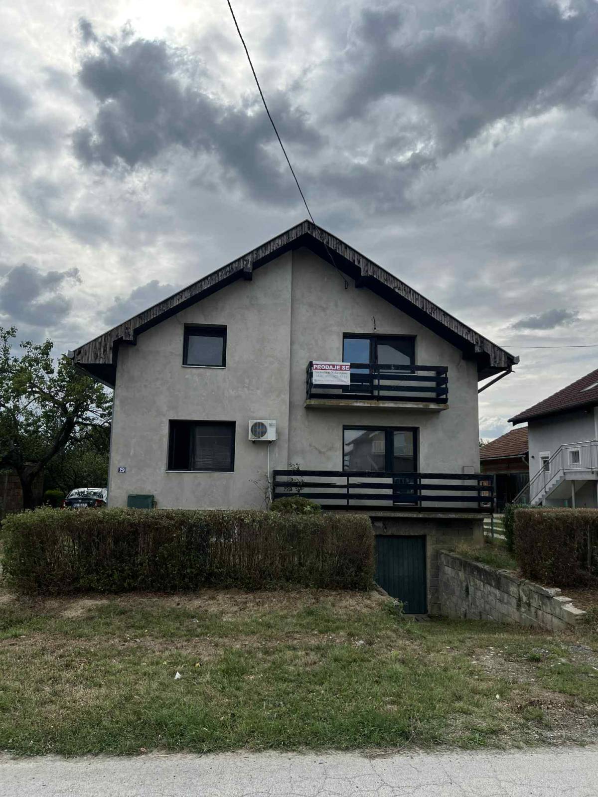 PRODAJA KUĆE U PETRIJEVCIMA, 230M2