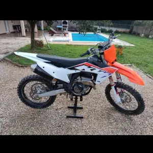 Prodajem ktm sxf 250 2023g.