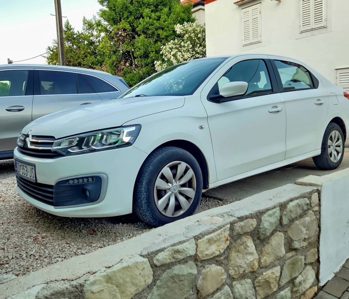 Prodajem rabljeno vozilo: Citroën C-Elysee
