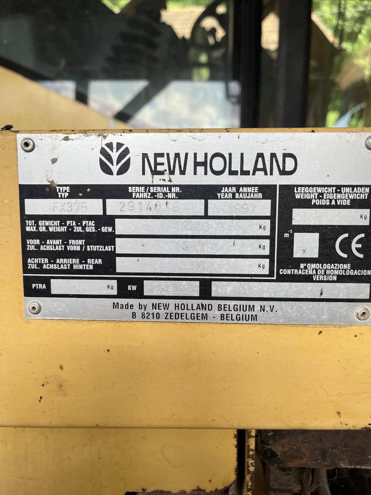 Prodajem silokombajn New Holland Fx375