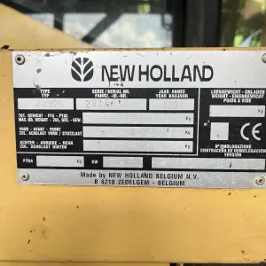 Prodajem silokombajn New Holland Fx375