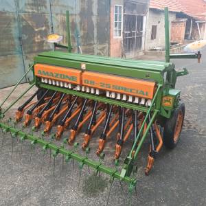 Sijačica AMAZONE D8