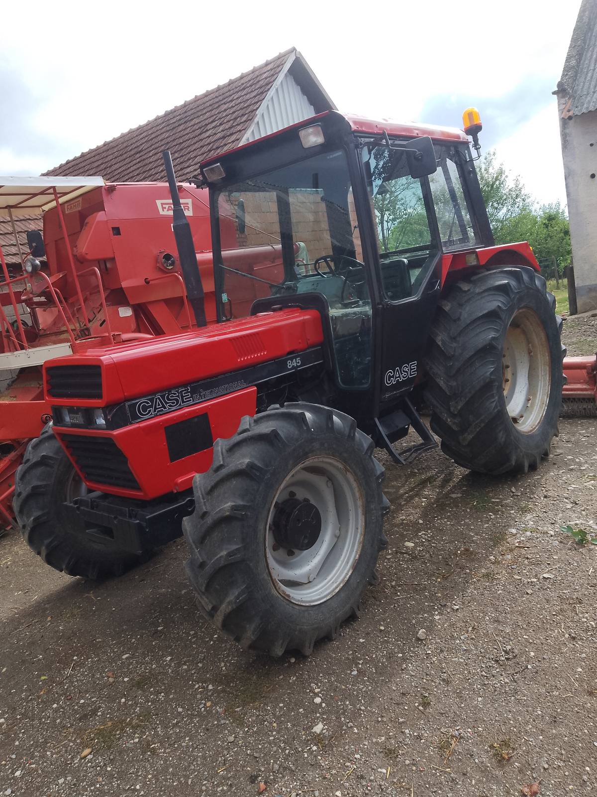 Traktor case 845