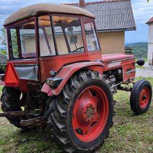 TRAKTOR ZETOR 2511