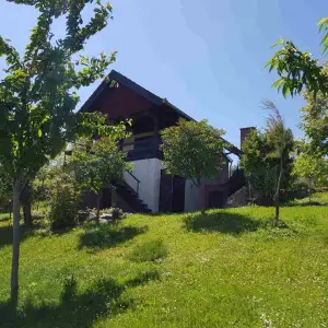 Vikendica za zemljištem