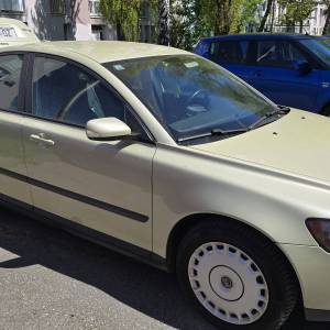 VOLVO S40 2,4 BENZ
