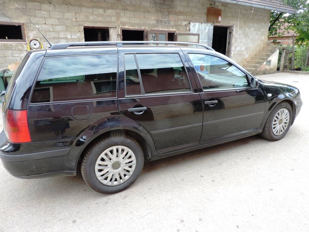 VW  GOLF  IV,  2002,  dugogod. vlasnik, reg, servisna, klima, elektro