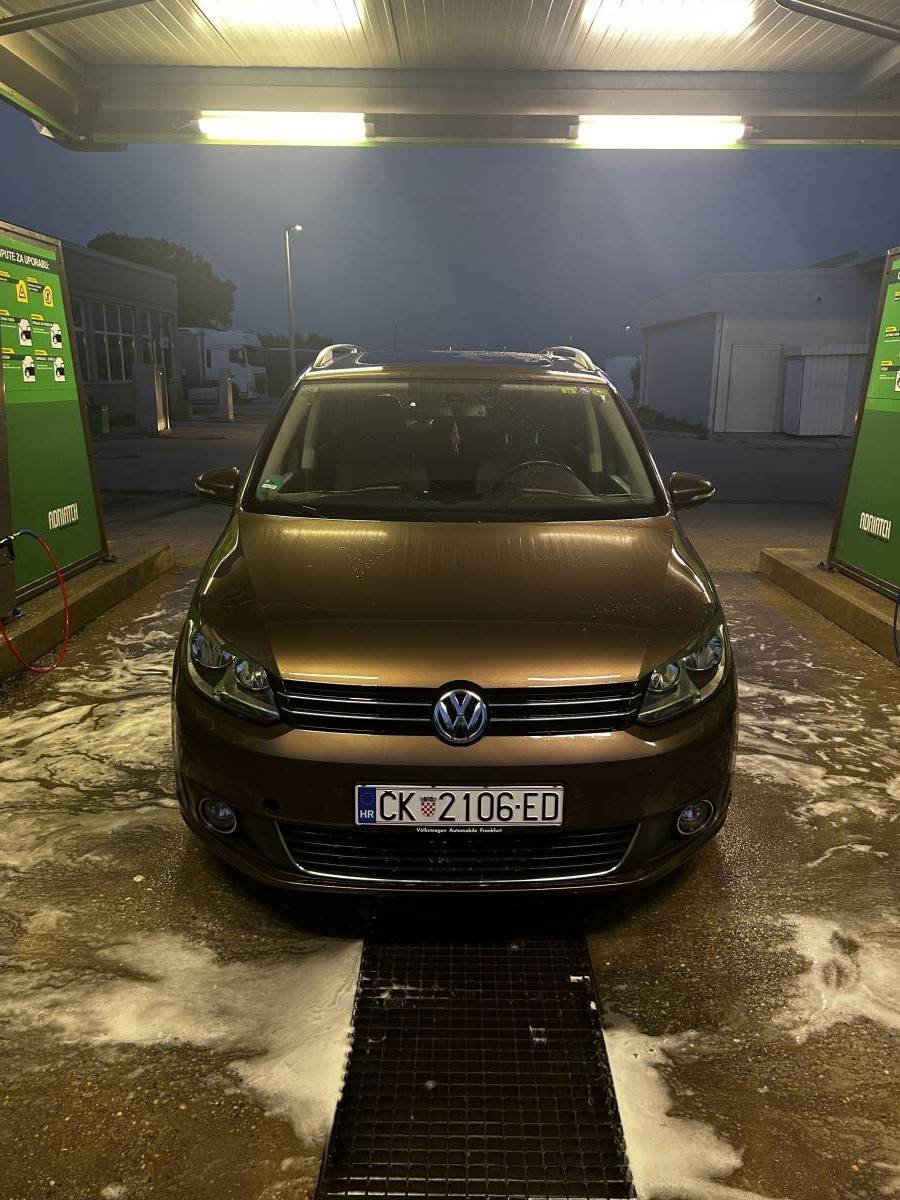 VW Touran, 2,0 TDI, 7 sjedala