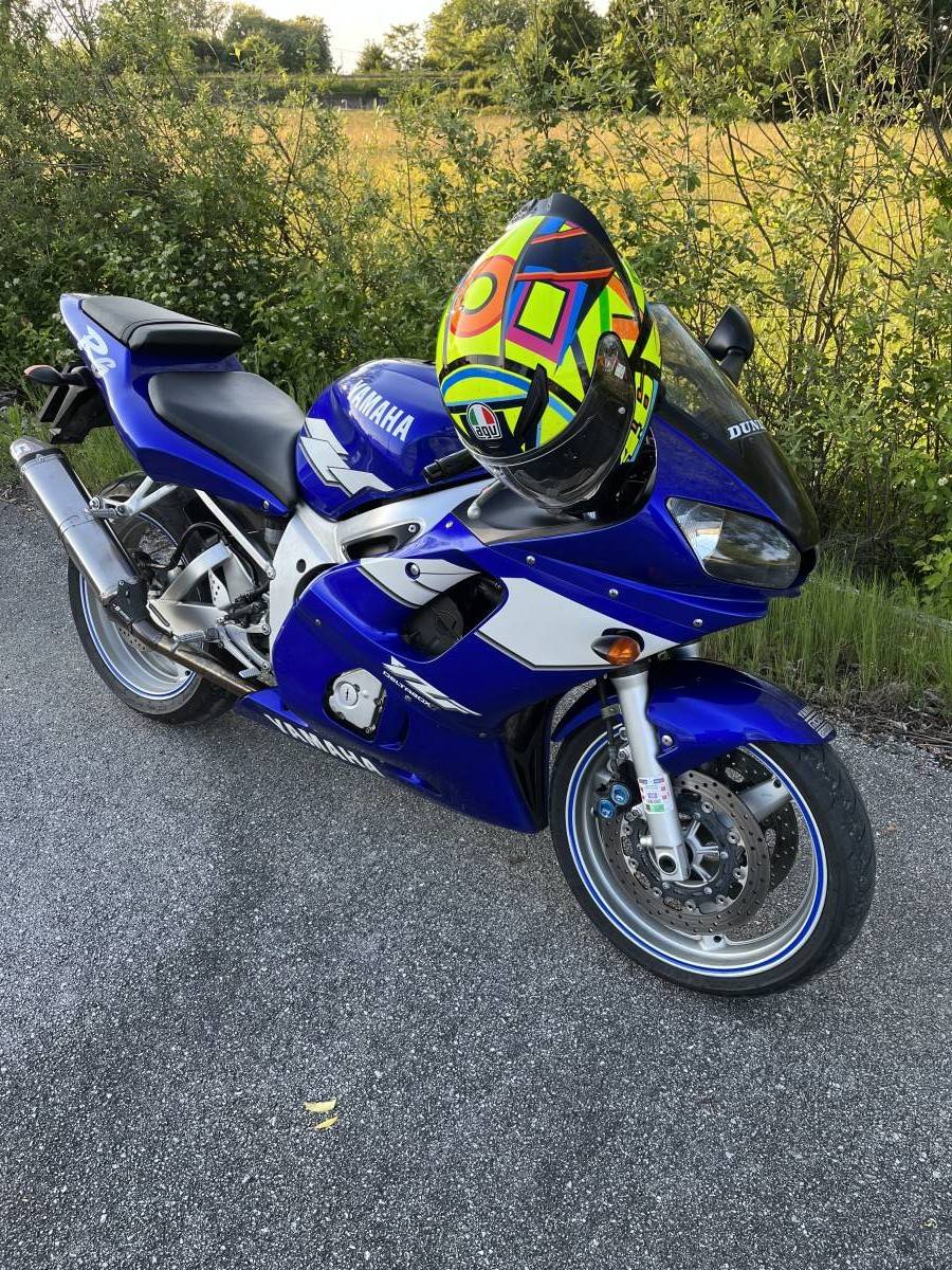 Yamaha R6