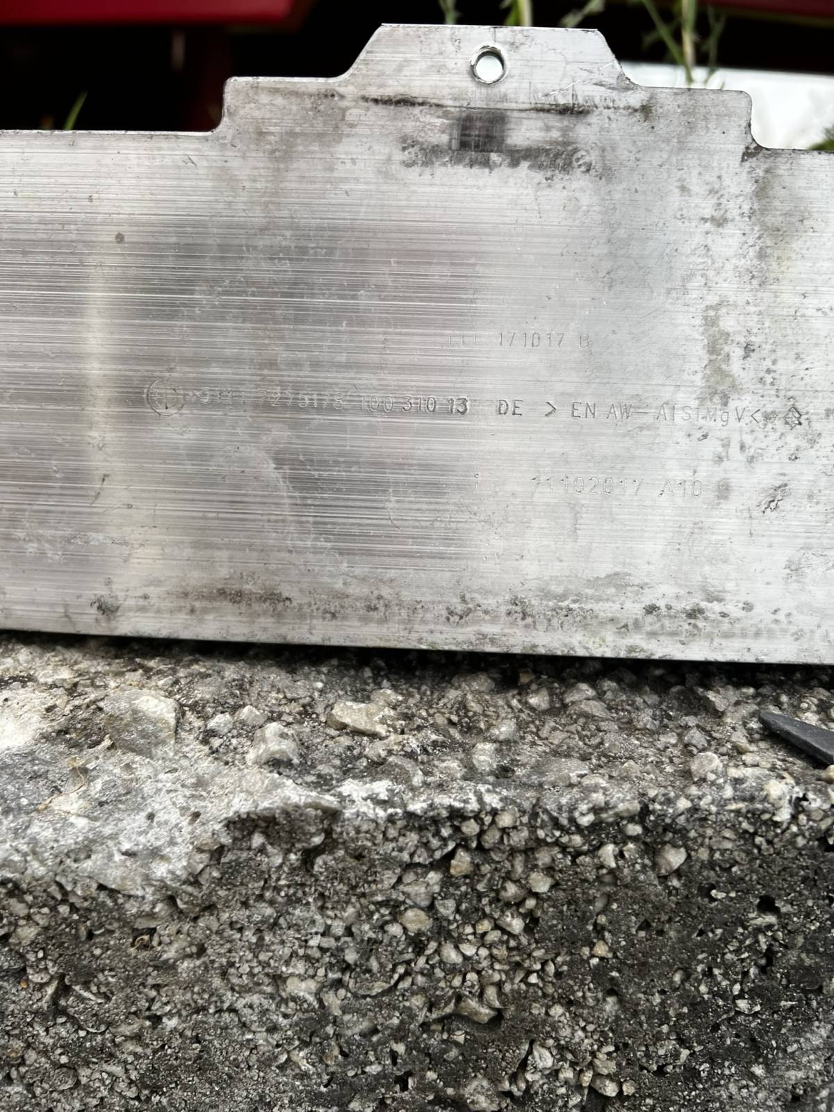 Zaštita branika Traverza BMW F32/F33/F36 - 51117275178