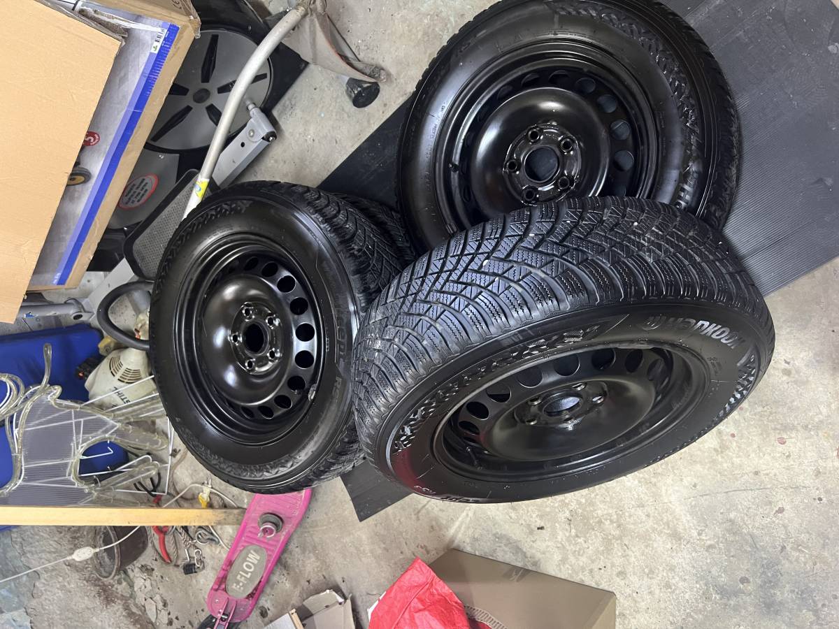 Zimske gume Hankok sa felgama 15”