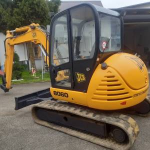 bager JCB- 6 tona