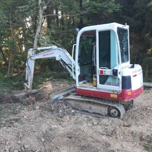 bager takeuchi 2,5 t