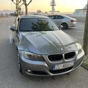 BMW E90 318D LCI