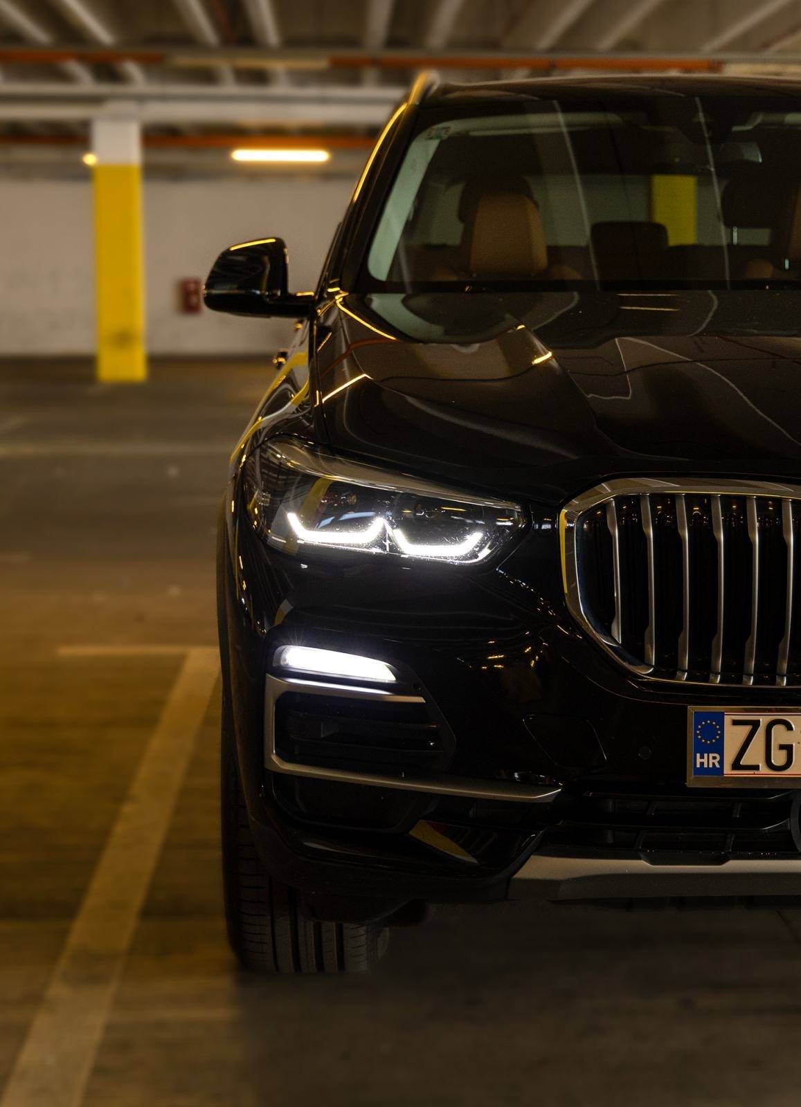 BMW X5 45e, 2god BMW garancija,Reg.do 12/2025,  Zračni ovjes, 394KS!