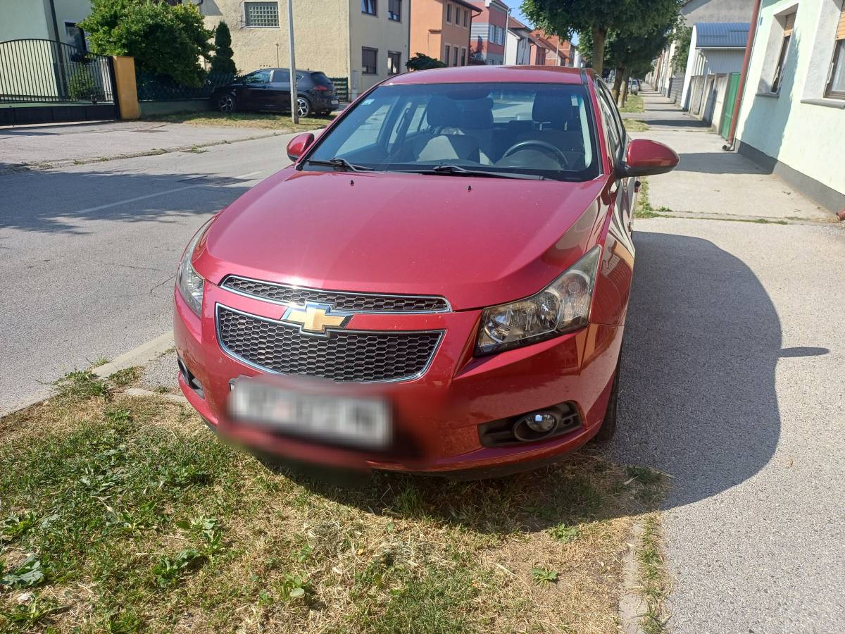 Chevrolet Cruze 1.6 LS