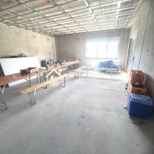Dugo selo,novi 4-soban stan(S2)140m2 s  prostranim vrtom,2 parkinga 