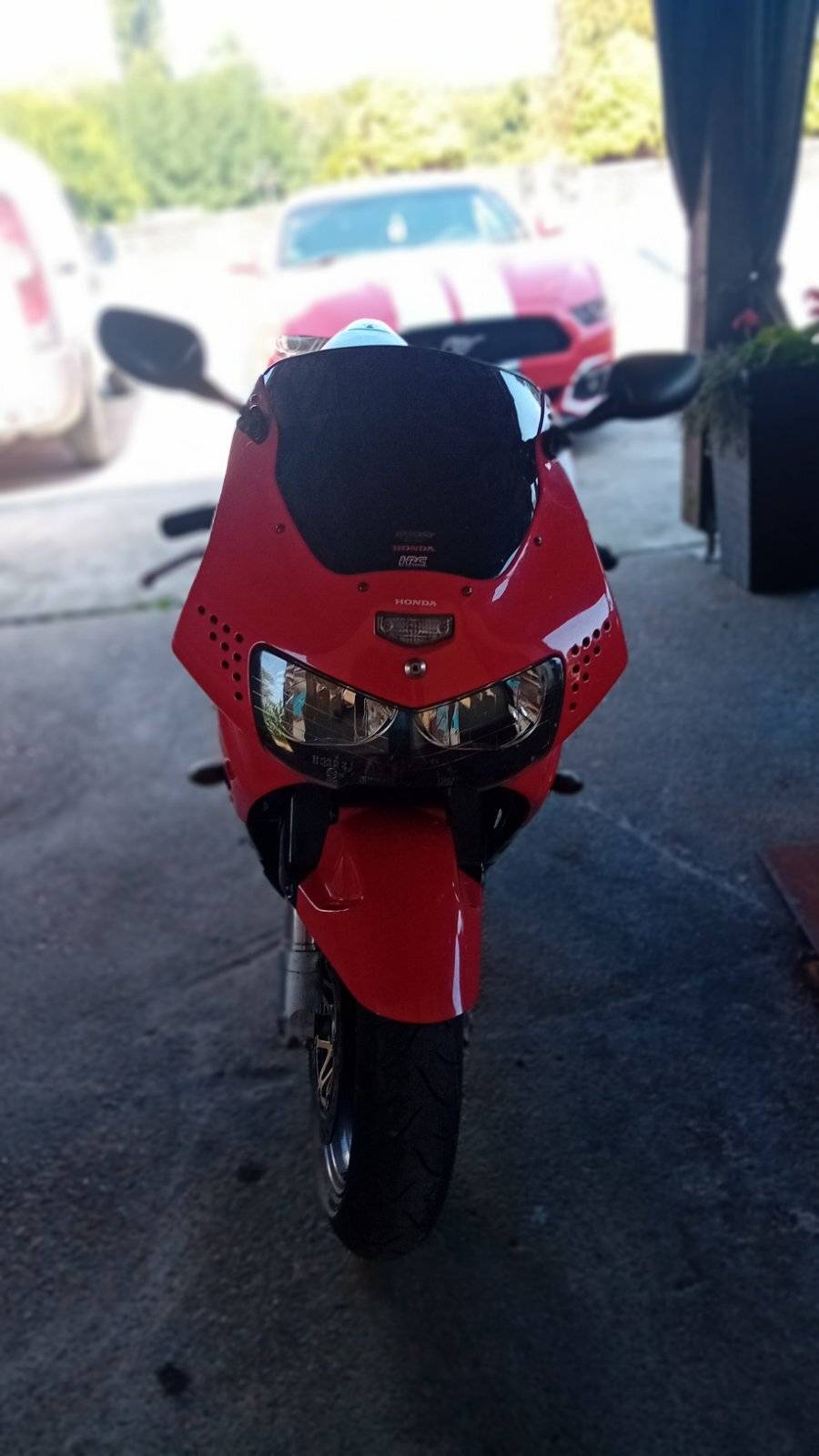 Honda cbr 900rr