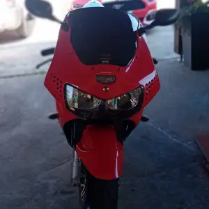 Honda cbr 900rr