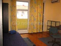Iznajmljujem SPLIT garsonijera Novogradnja, 3.kat Lift, Balkon, Klima