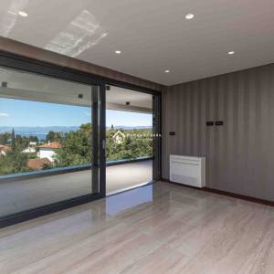 Malinska,otok Krk,penthouse (S3) s bazenom 128,47 m2 u blizini plaže