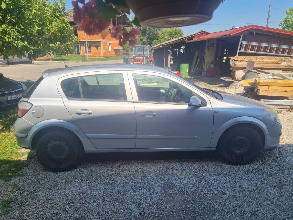 Opel Astra H 1,7