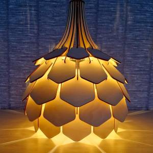 "Pine Cone" drvena viseća lampa -jedinstven dizajn
