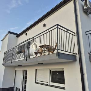 Posedarje,2-soban apartman na 1 katu(A4)43m2 s vrtom i parkingom 