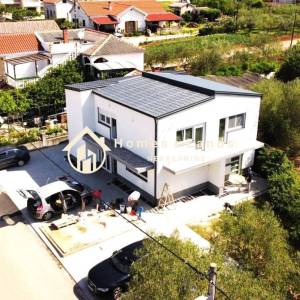 Posedarje,2-soban apartman na 1 katu(A4)43m2 s vrtom i parkingom 