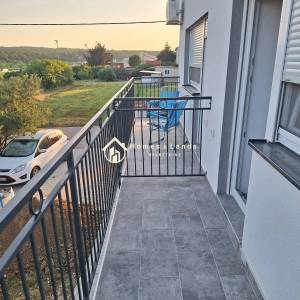 Posedarje,2-soban apartman(A2)43m2 s velikim vrtom i parkingom 
