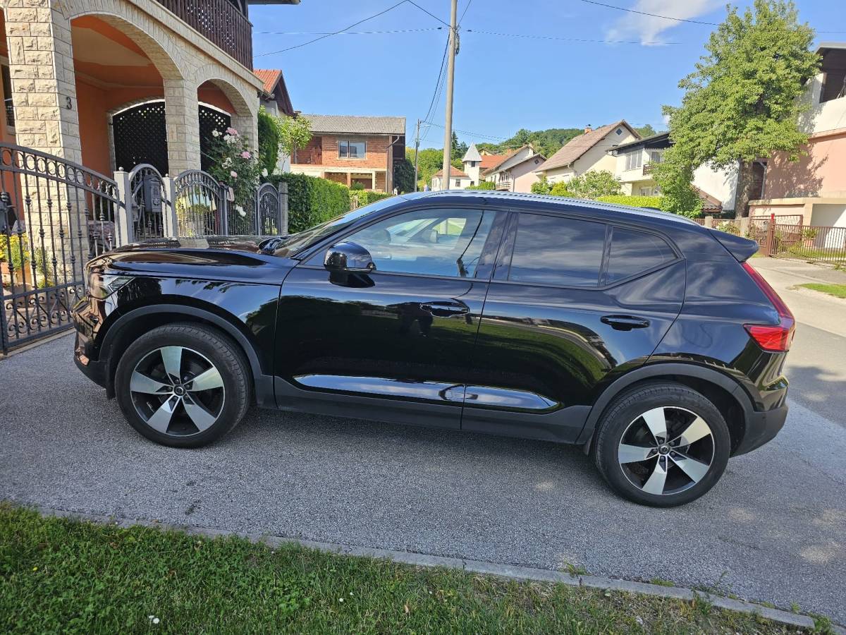 Prodaja -Volvo XC40 D4 AWD