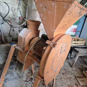 Prodajem mlin za zitarice