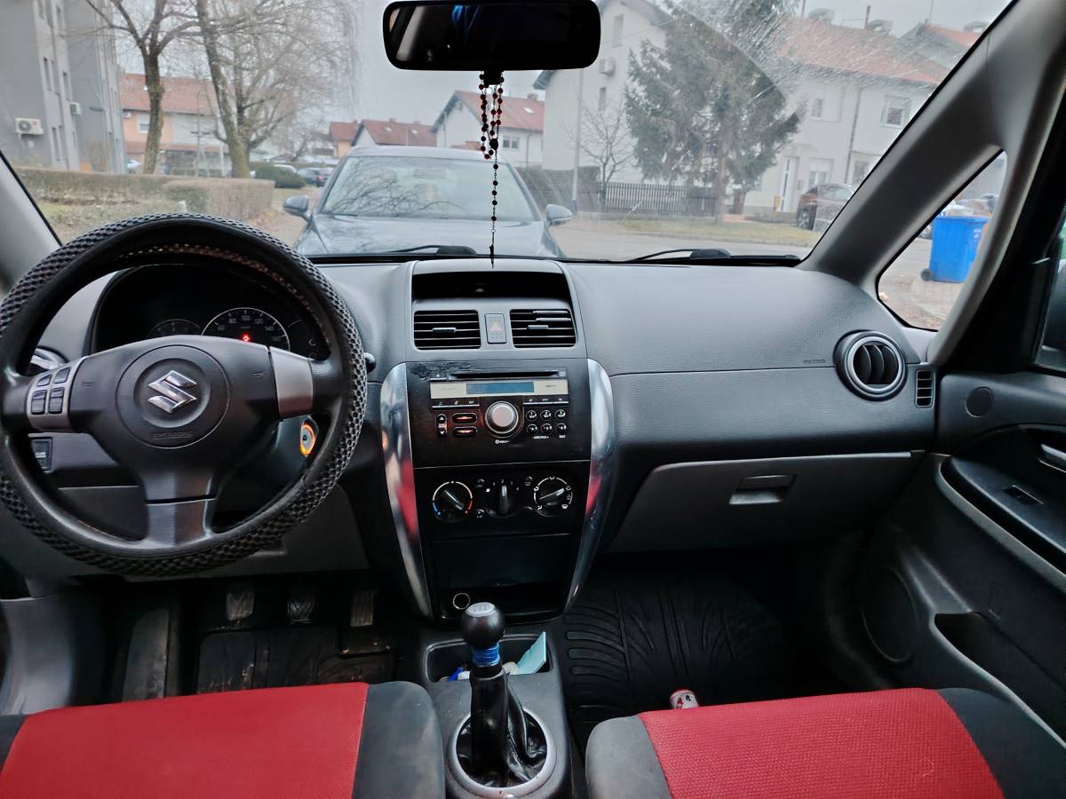 Prodajem Suzuki Sx4